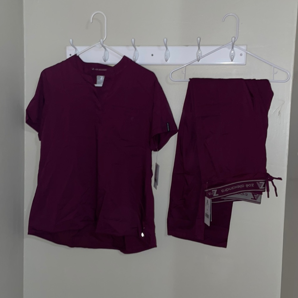 Maroon scrub set